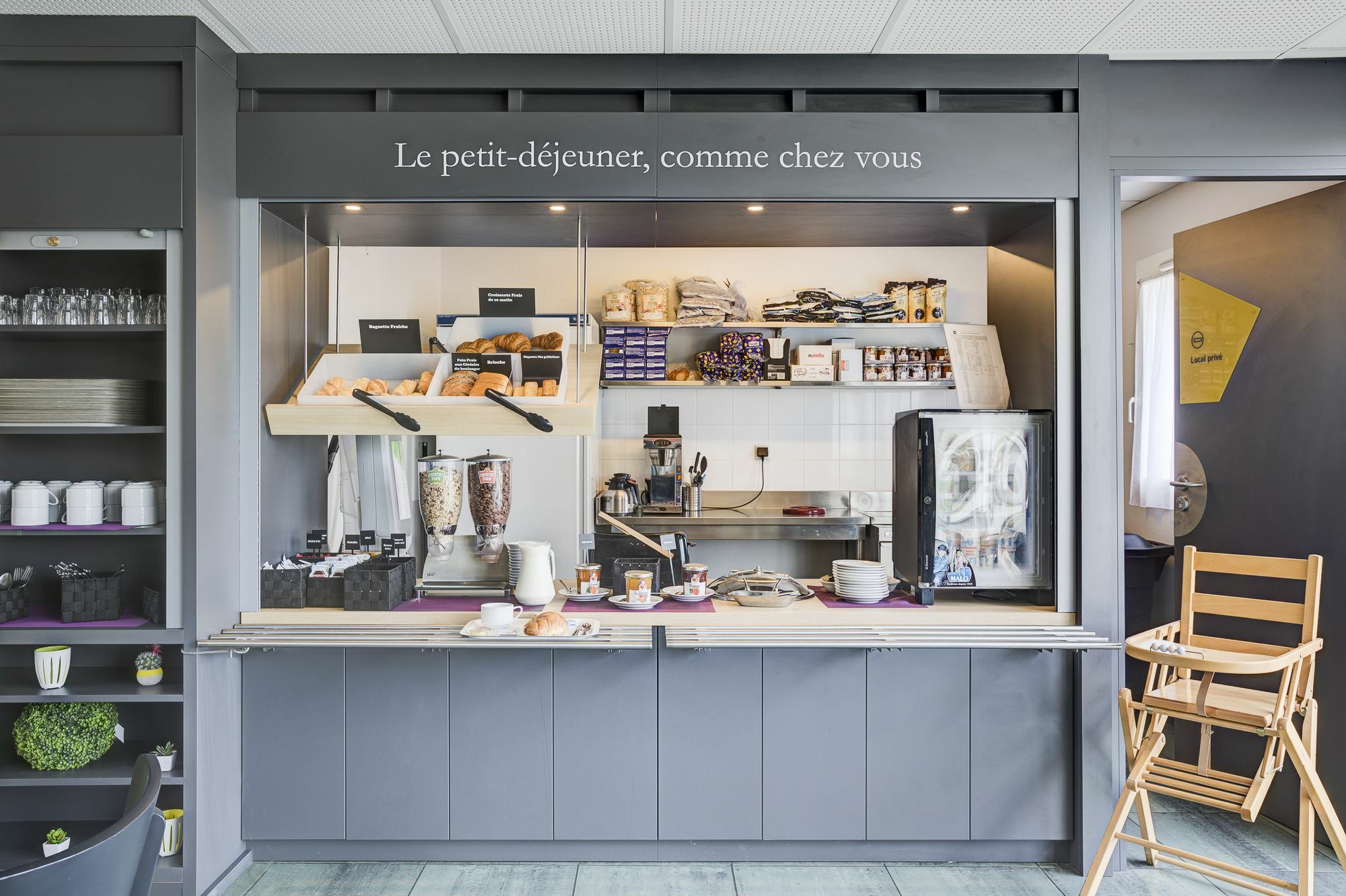 B&B Hotel Beauvais Allonne  Экстерьер фото