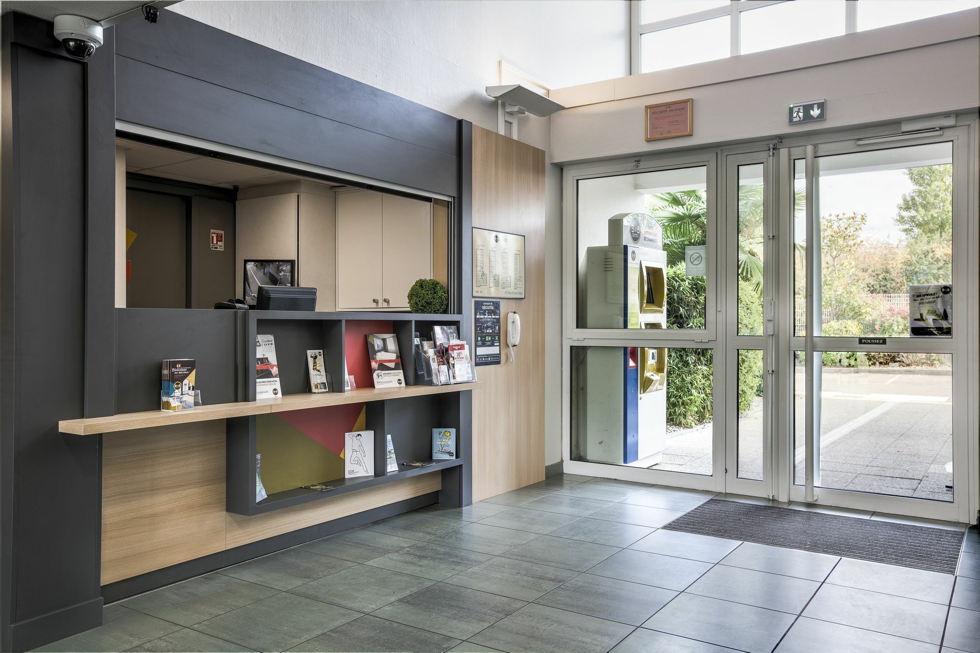 B&B Hotel Beauvais Allonne  Экстерьер фото